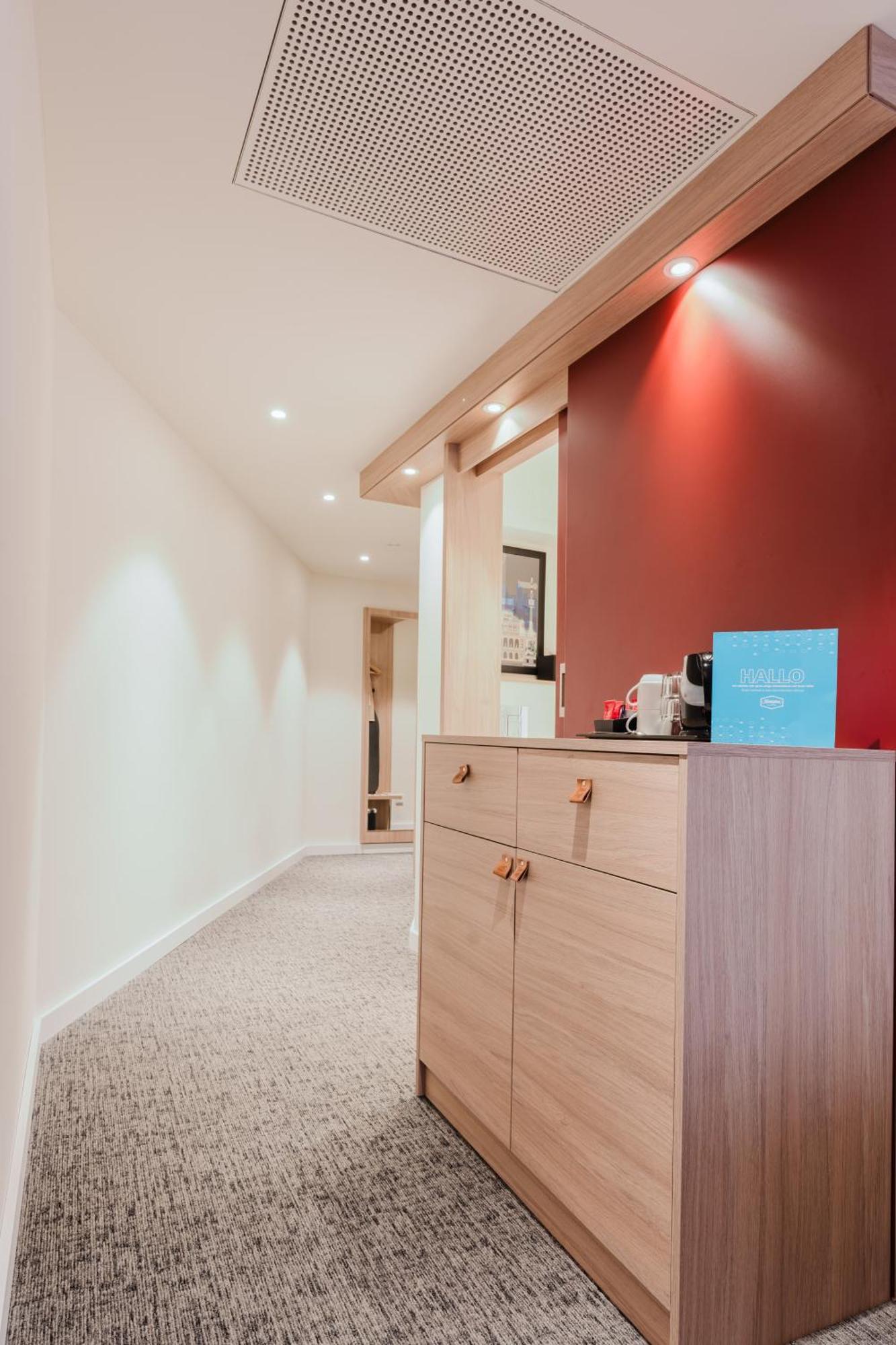 Hampton By Hilton West 3* Wien
