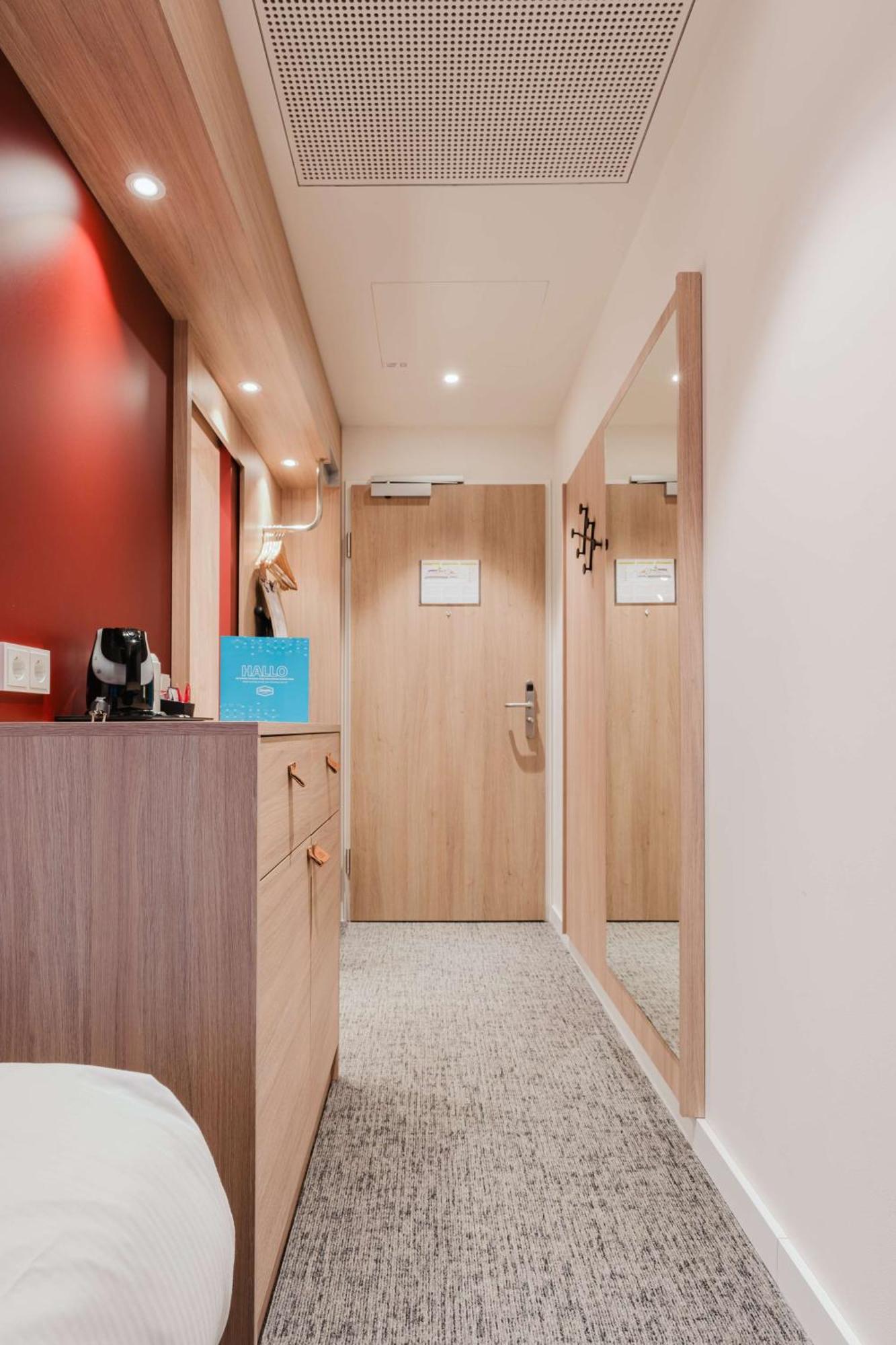 Hotel Hampton By Hilton West Wien